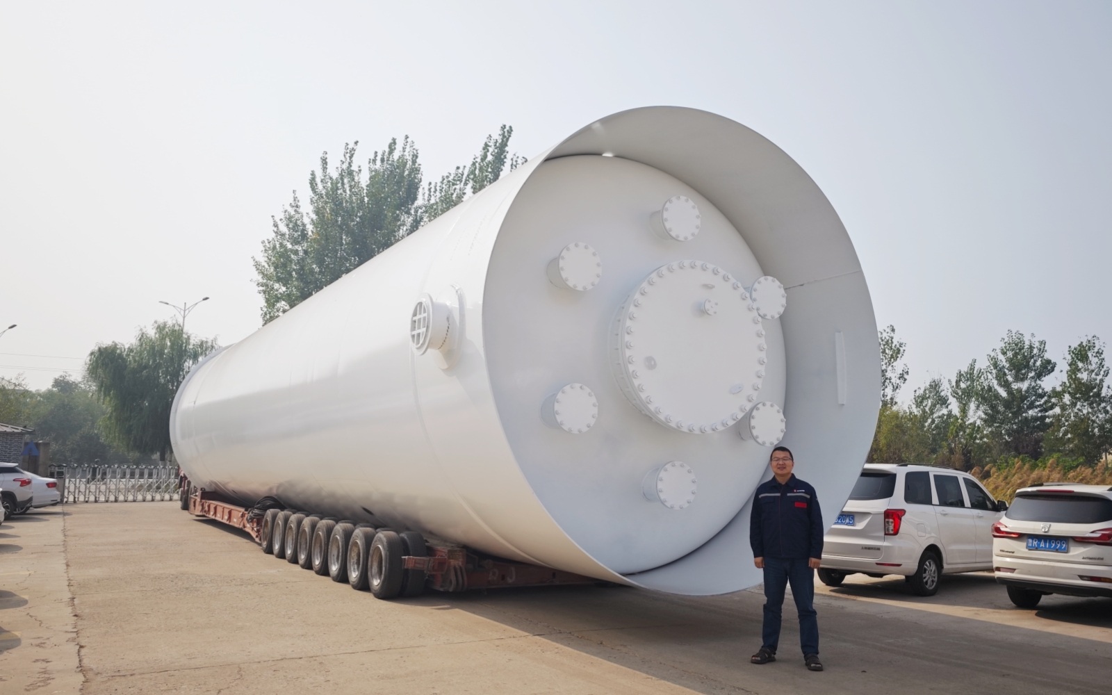 儲(chǔ)罐容器_壓力容器_低溫儲(chǔ)罐_菏澤花王壓力容器